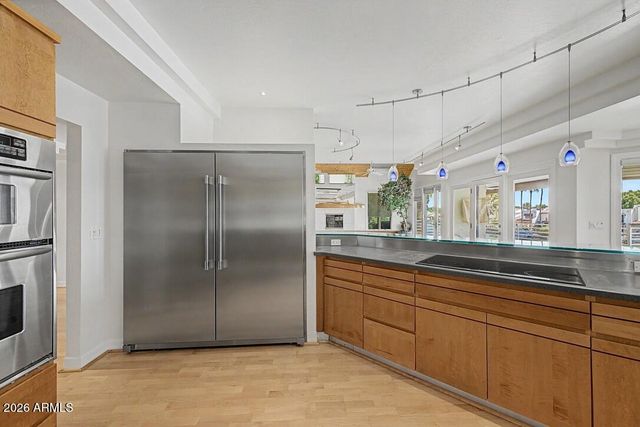 1071 E SANDPIPER Drive, Tempe, AZ 85283