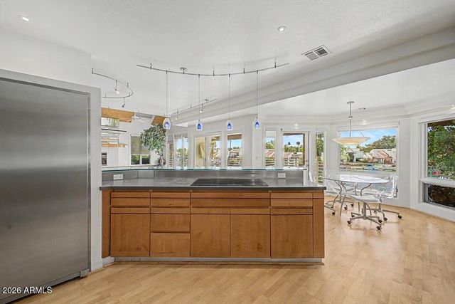 1071 E SANDPIPER Drive, Tempe, AZ 85283
