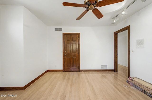 1071 E SANDPIPER Drive, Tempe, AZ 85283