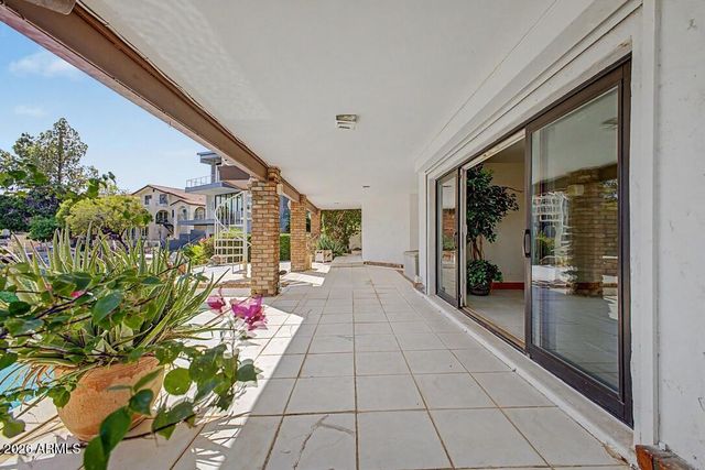 1071 E SANDPIPER Drive, Tempe, AZ 85283