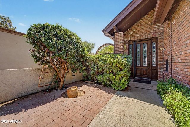 1071 E SANDPIPER Drive, Tempe, AZ 85283