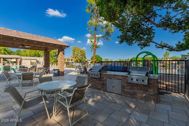 1071 E SANDPIPER Drive, Tempe, AZ 85283