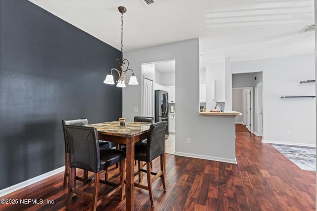 8601 BEACH Boulevard, 905, Jacksonville, FL 32216