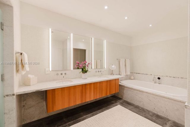 6103 Aqua Ave 702, Miami Beach, FL 33141