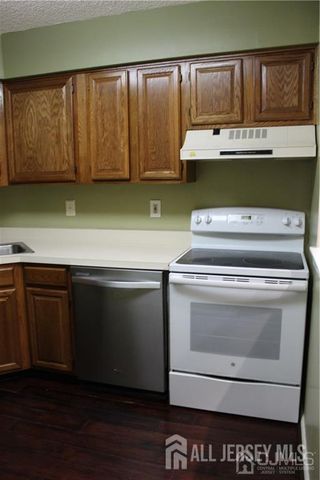 5219 Ravens Crest, Plainsboro, NJ 08536