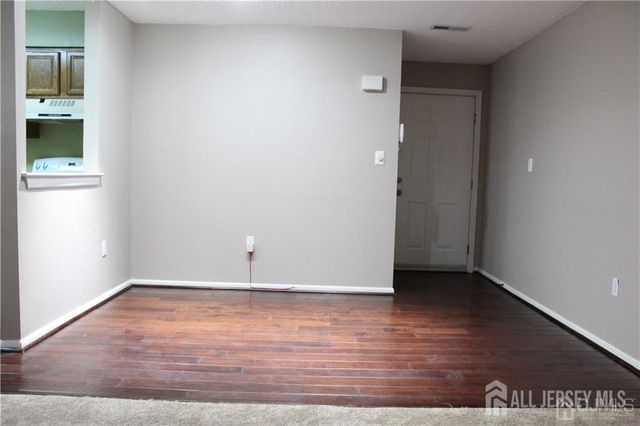 5219 Ravens Crest, Plainsboro, NJ 08536