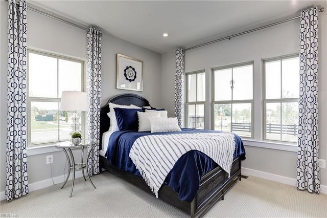 350 Tributary LN, Carrollton, VA 23314