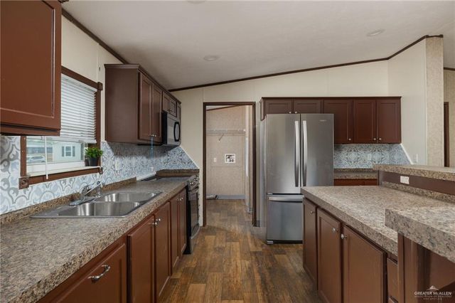 3110 Mimosa Drive, Weslaco, TX 78596