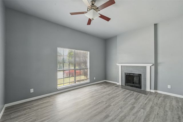 2415 Sunflower Drive, Arlington, TX 76014