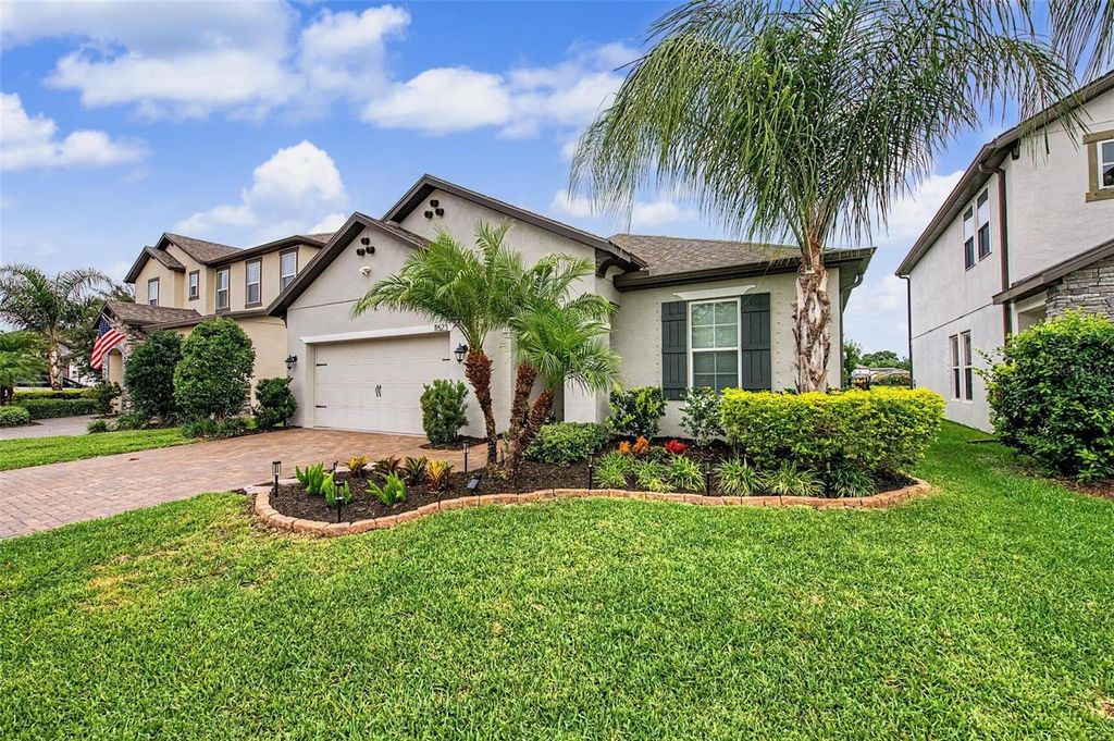 Image 2 of property listing at 11523 NAVEL ORANGE WAY, Tampa, FL 33626