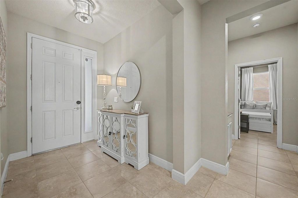 Image 3 of property listing at 11523 NAVEL ORANGE WAY, Tampa, FL 33626