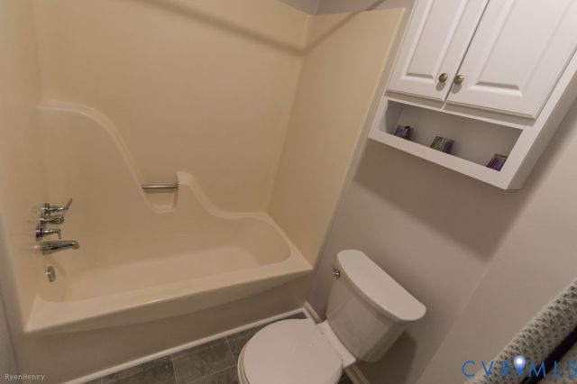 337 Lakewood Dr, Petersburg, VA 23805