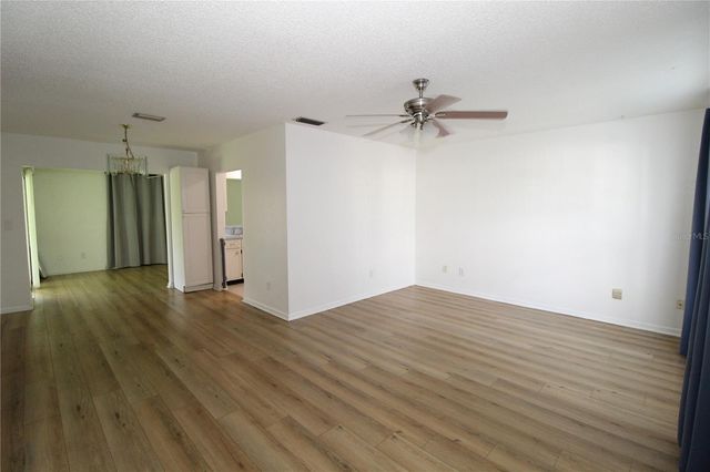 707 HUXLEY PLACE 7, Sun City Center, FL 33573