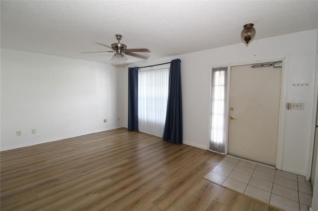 707 HUXLEY PLACE 7, Sun City Center, FL 33573
