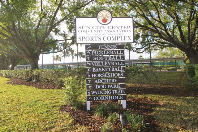 707 HUXLEY PLACE 7, Sun City Center, FL 33573
