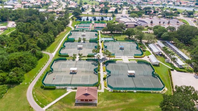 707 HUXLEY PLACE 7, Sun City Center, FL 33573