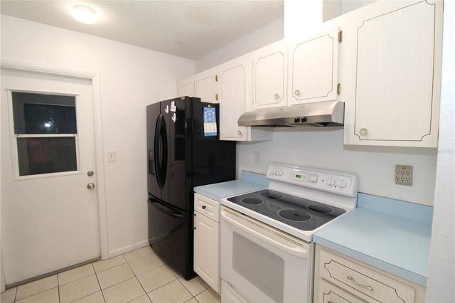 707 HUXLEY PLACE 7, Sun City Center, FL 33573