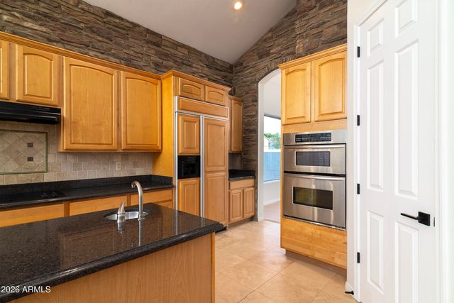 1252 E SHAMROCK Street, Gilbert, AZ 85295