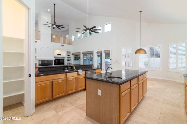 1252 E SHAMROCK Street, Gilbert, AZ 85295