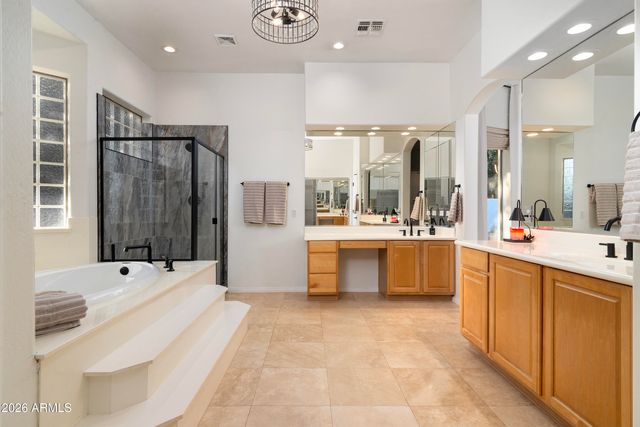 1252 E SHAMROCK Street, Gilbert, AZ 85295