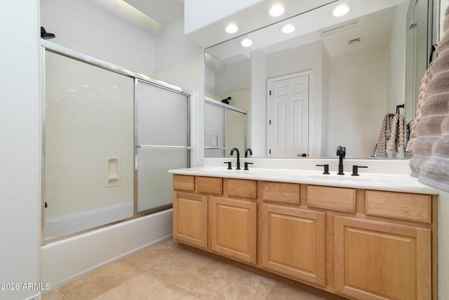 1252 E SHAMROCK Street, Gilbert, AZ 85295
