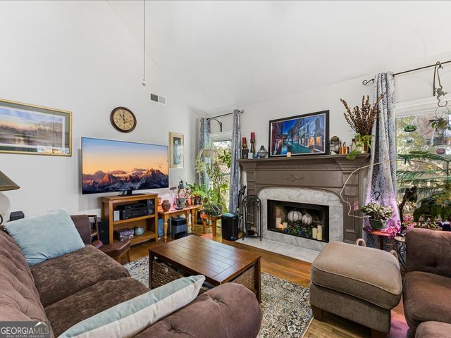 4245 Mahall Court NW, Kennesaw, GA 30144