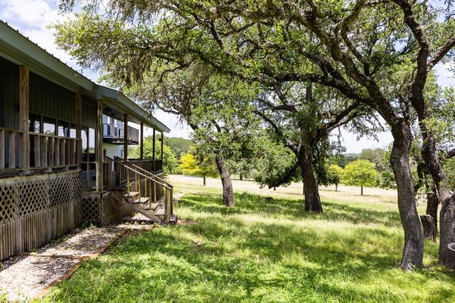 119 E Pecan Valley Rd, Center Point, TX 78010