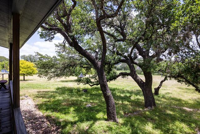 119 E Pecan Valley Rd, Center Point, TX 78010