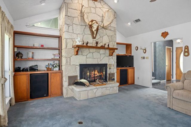 119 E Pecan Valley Rd, Center Point, TX 78010