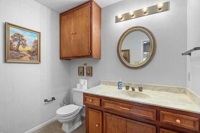 119 E Pecan Valley Rd, Center Point, TX 78010