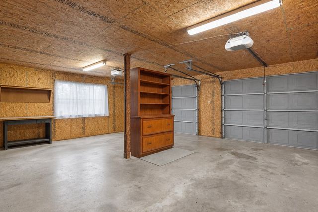 119 E Pecan Valley Rd, Center Point, TX 78010