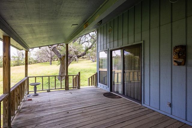 119 E Pecan Valley Rd, Center Point, TX 78010