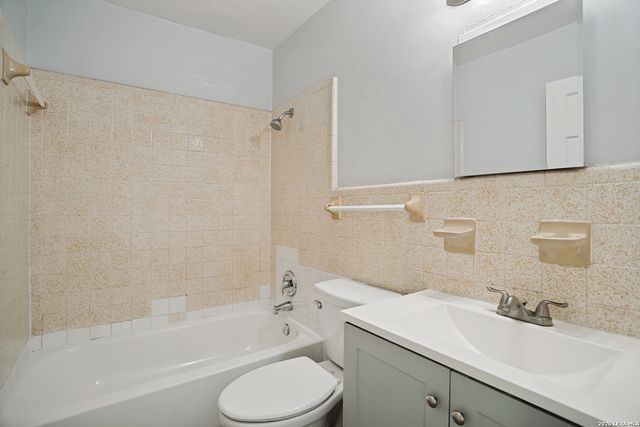 2514 WAVERLY AVE, San Antonio, TX 78228