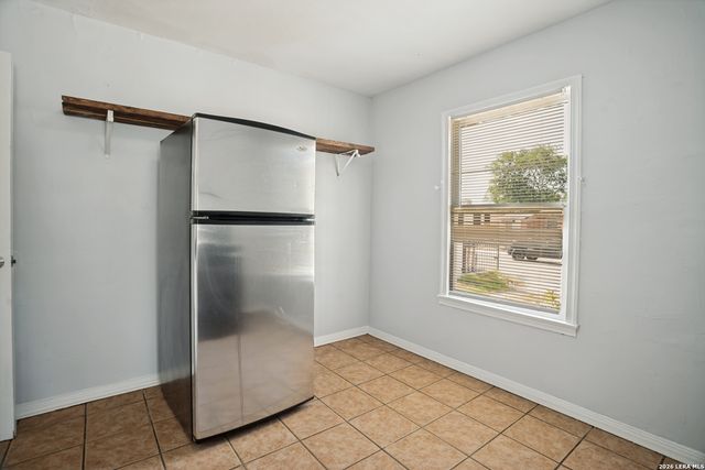 2514 WAVERLY AVE, San Antonio, TX 78228