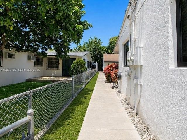 2831 SW 21st St 2831, Miami, FL 33145