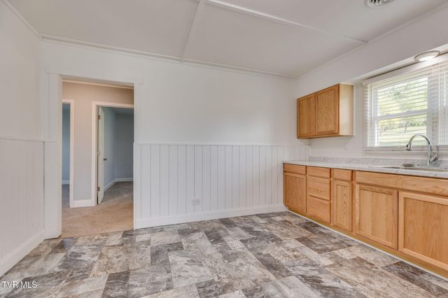 541 Free Hill Road, Gray, TN 37615