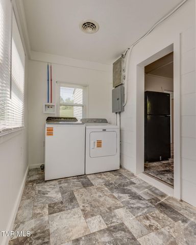 541 Free Hill Road, Gray, TN 37615
