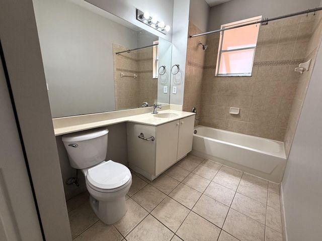 3561 Forest Hill Boulevard, Palm Springs, FL 33406