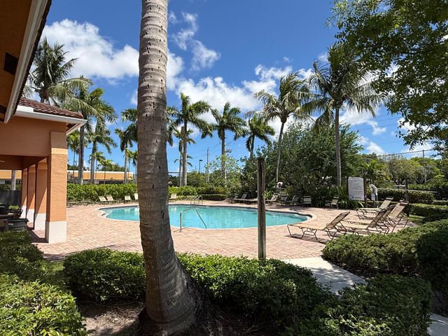 3561 Forest Hill Boulevard, Palm Springs, FL 33406