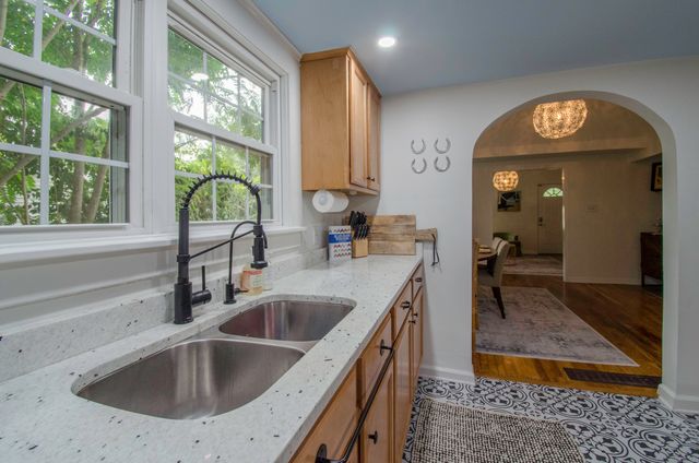 385 Sherman Avenue, Lexington, KY 40502