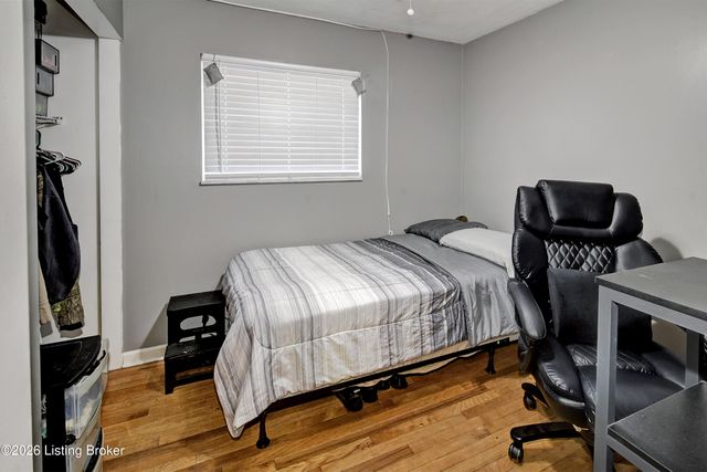 3114 Sudbury Ln, Louisville, KY 40220