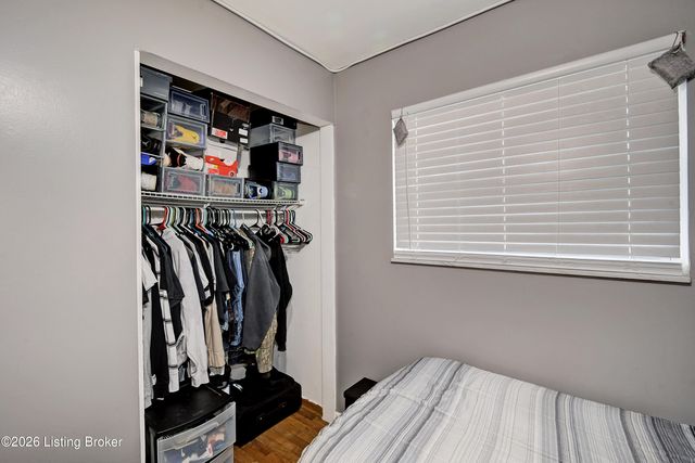 3114 Sudbury Ln, Louisville, KY 40220