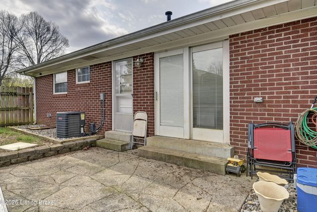 3114 Sudbury Ln, Louisville, KY 40220