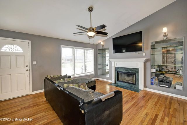 3114 Sudbury Ln, Louisville, KY 40220