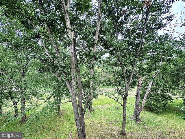 5-C FAIRWAY RD, Reading, PA 19607