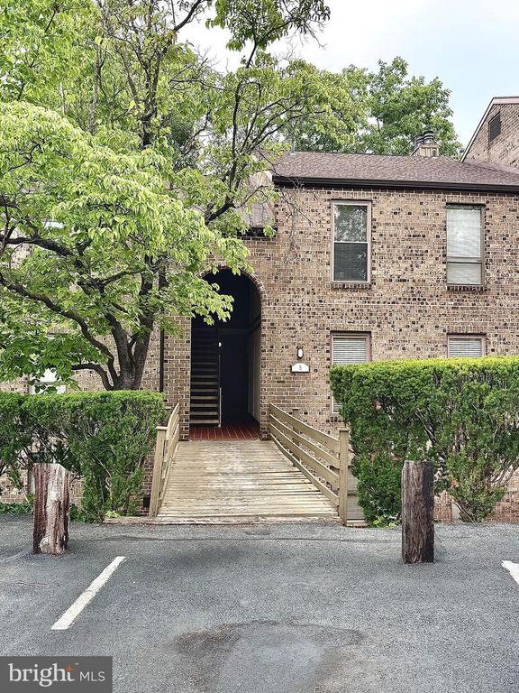 5-C FAIRWAY RD, Reading, PA 19607