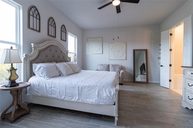 8011 Flintlock CIR, Lago Vista, TX 78645