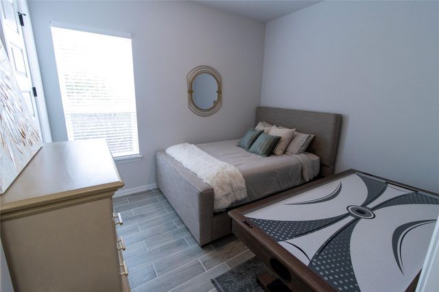 8011 Flintlock CIR, Lago Vista, TX 78645