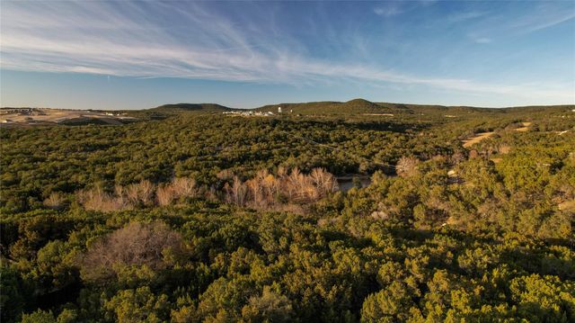 8011 Flintlock CIR, Lago Vista, TX 78645