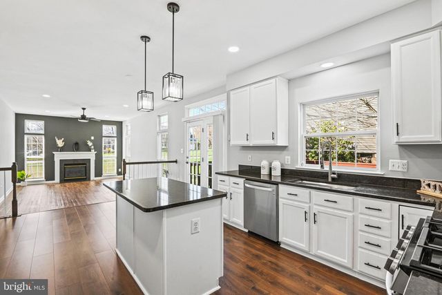 20733 RAINSBORO DR, Ashburn, VA 20147